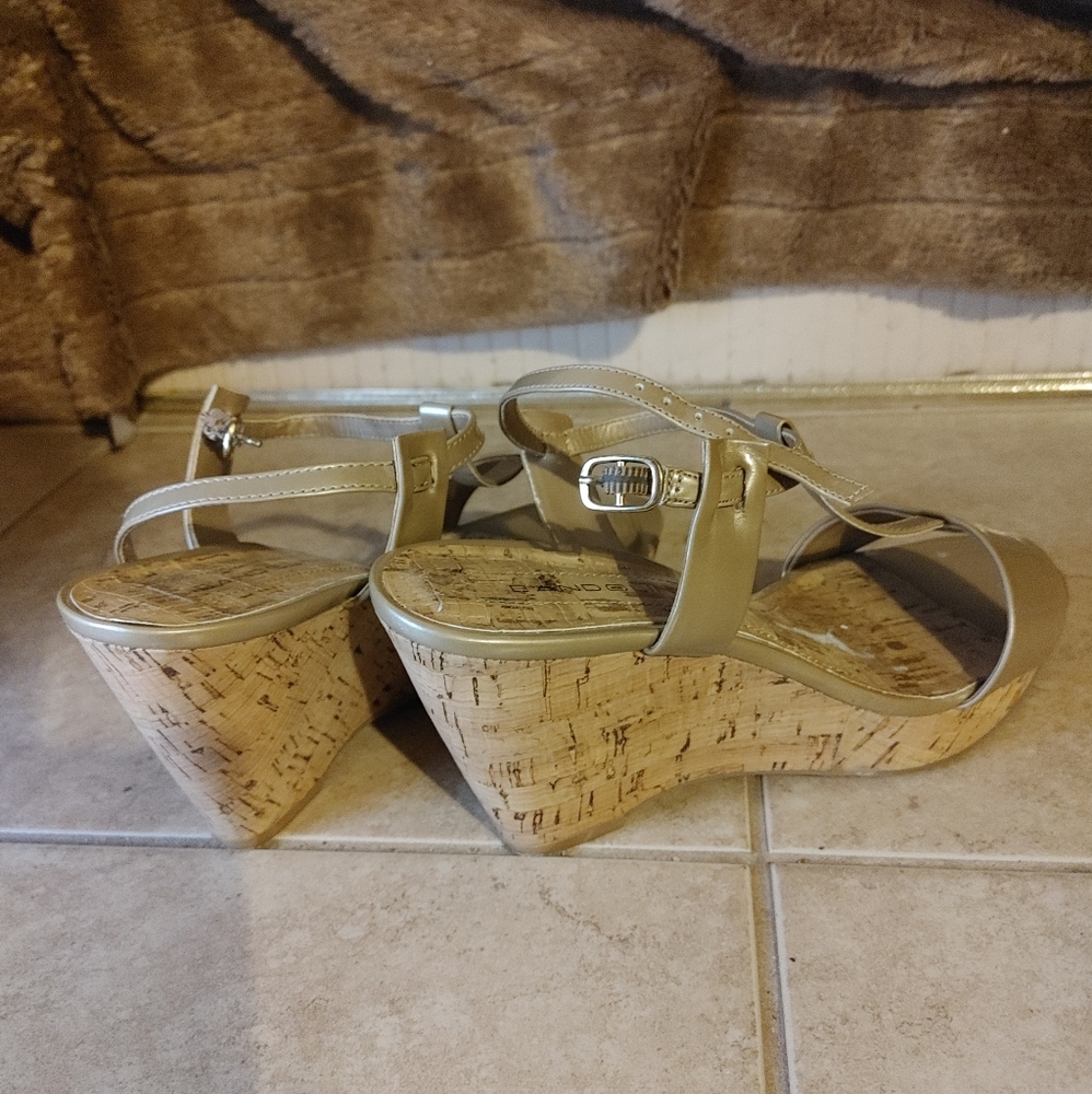 Bandolino Wedges - Picture 6 of 8